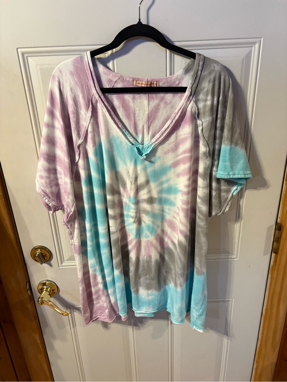 Wearables Tie-Dye V-Neck Women's Top in Pastel Pink, Blue & Gray Size 3X